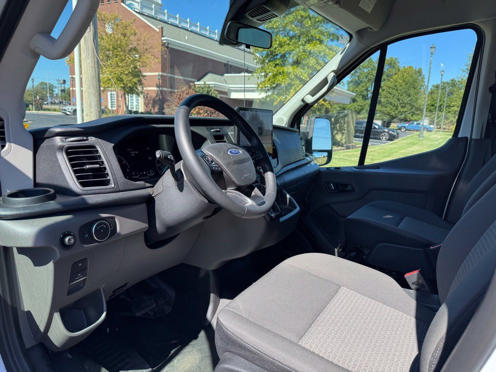 Used 2025 Ford Transit 350 148 Medium Roof AWD image 13