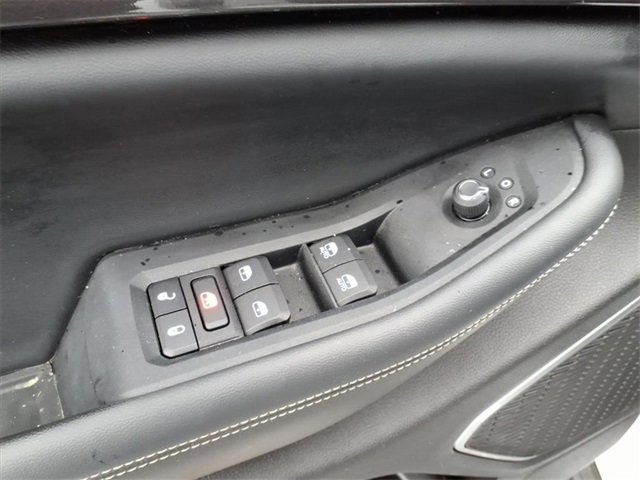 Used 2022 Jeep Grand Cherokee Altitude image 12