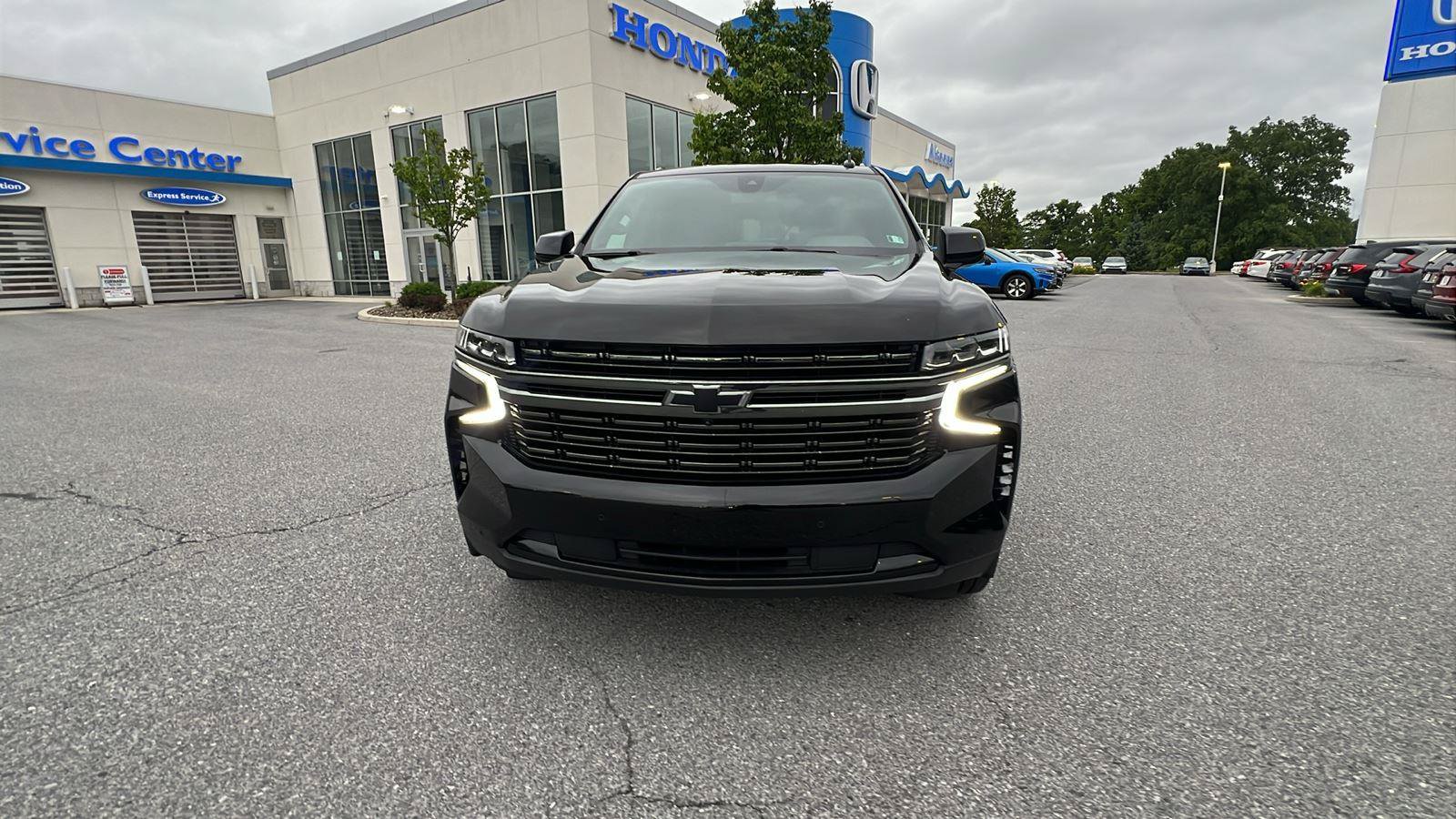 Used 2022 Chevrolet Tahoe RST w/ Luxury Package AWD/4WD image 9