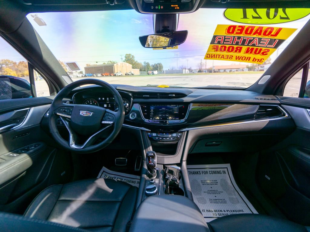 Used 2021 Cadillac XT6 Sport w/ LPO, ONYX Package image 2
