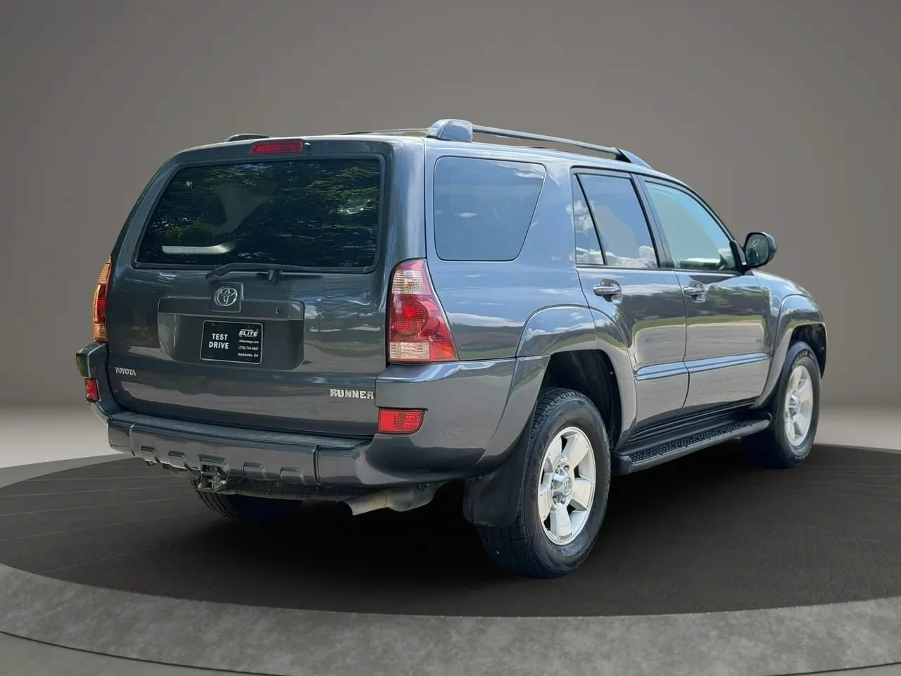 Used 2005 Toyota 4Runner SR5 RWD image 4