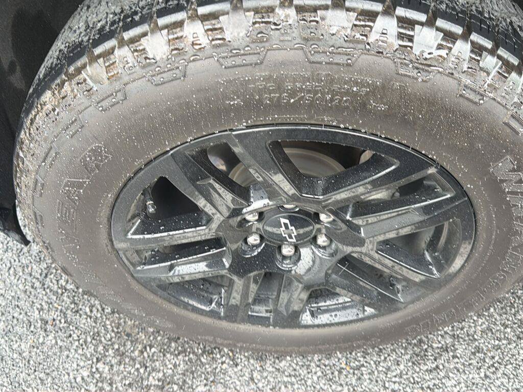 Used 2022 Chevrolet Silverado 1500 RST AWD/4WD image 9