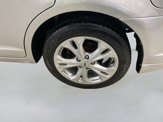 Used 2012 Ford Fusion SE image 17