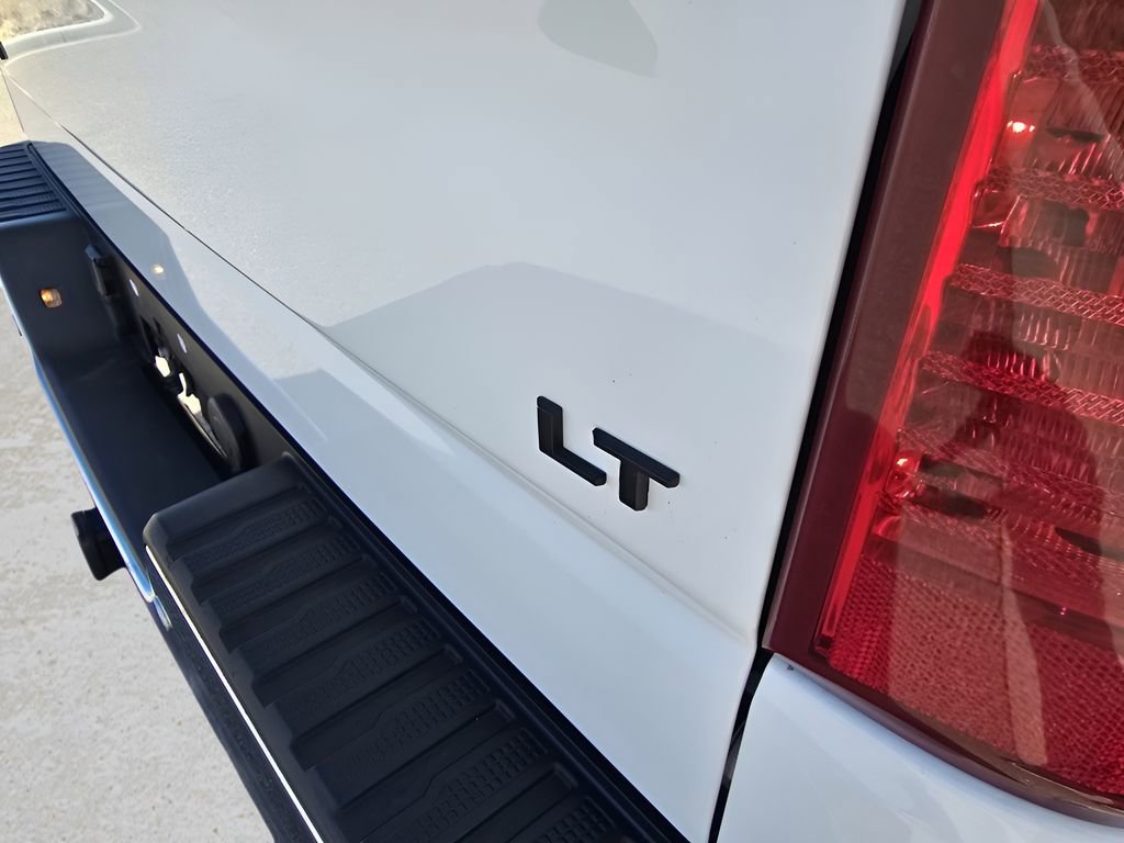 Used 2023 Chevrolet Silverado 1500 LT w/ Z71 Off-Road Package image 11