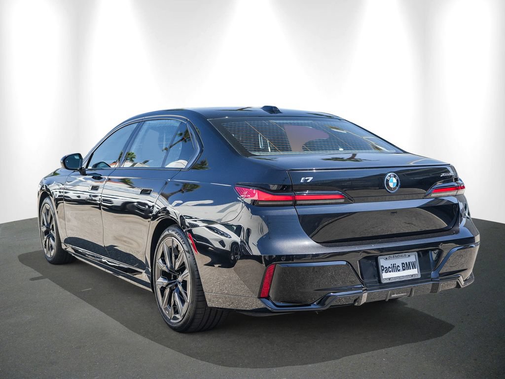 Used 2023 BMW i7 xDrive60 AWD/4WD image 4