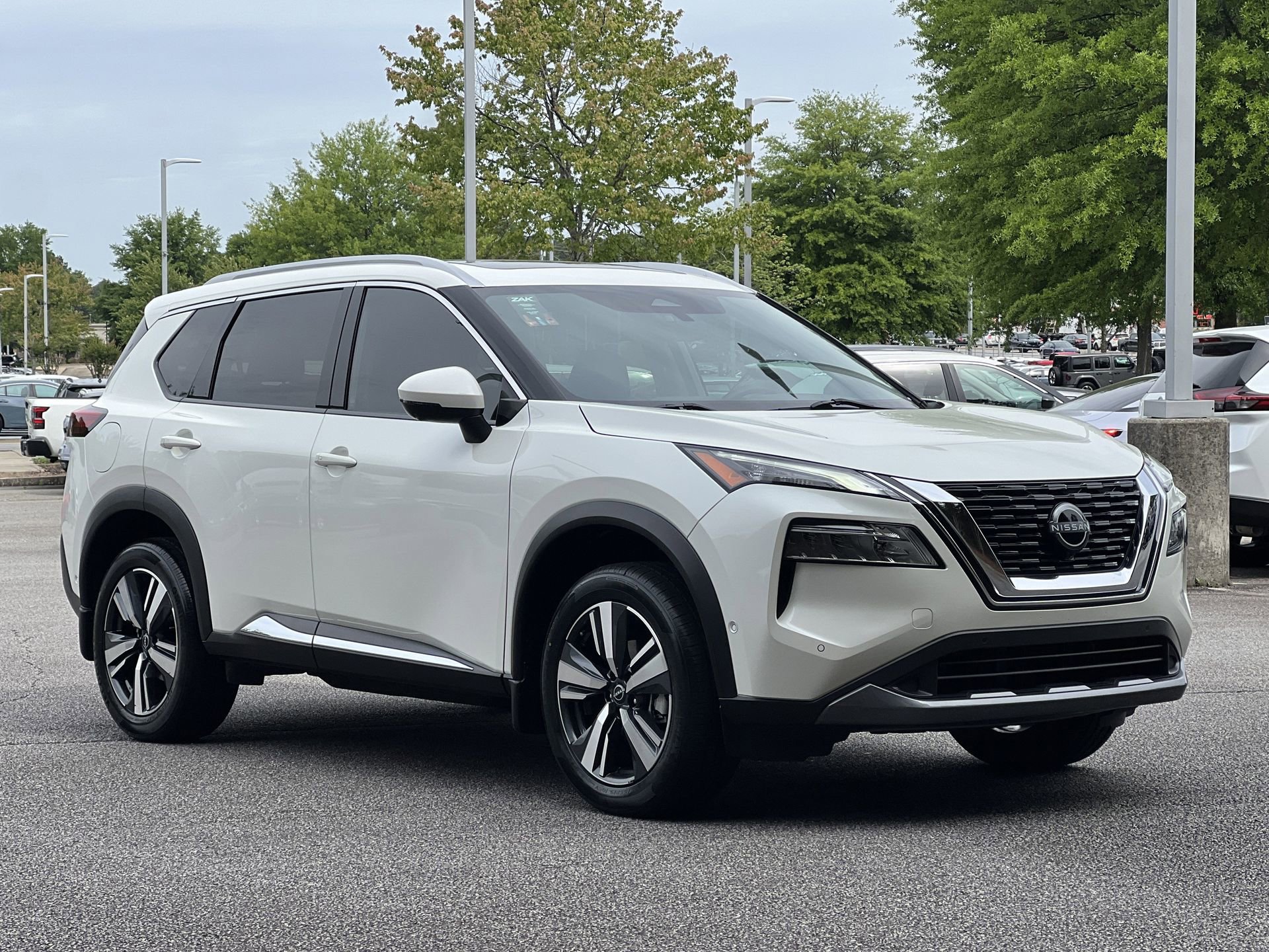 Certified 2023 Nissan Rogue SL w/ SL Premium Package FWD image 28