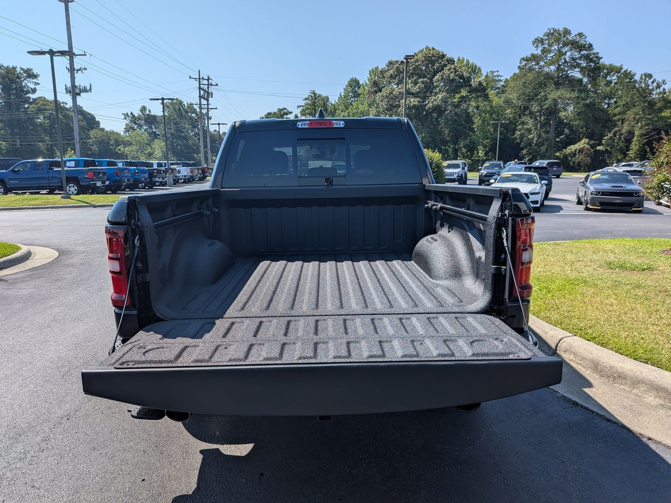 New 2026 RAM 1500 Express AWD/4WD image 22