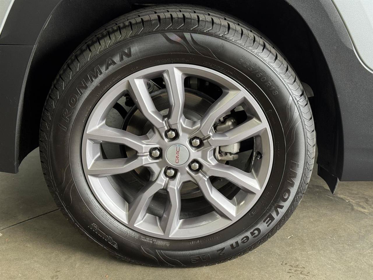 Used 2024 GMC Terrain SLT AWD/4WD image 30