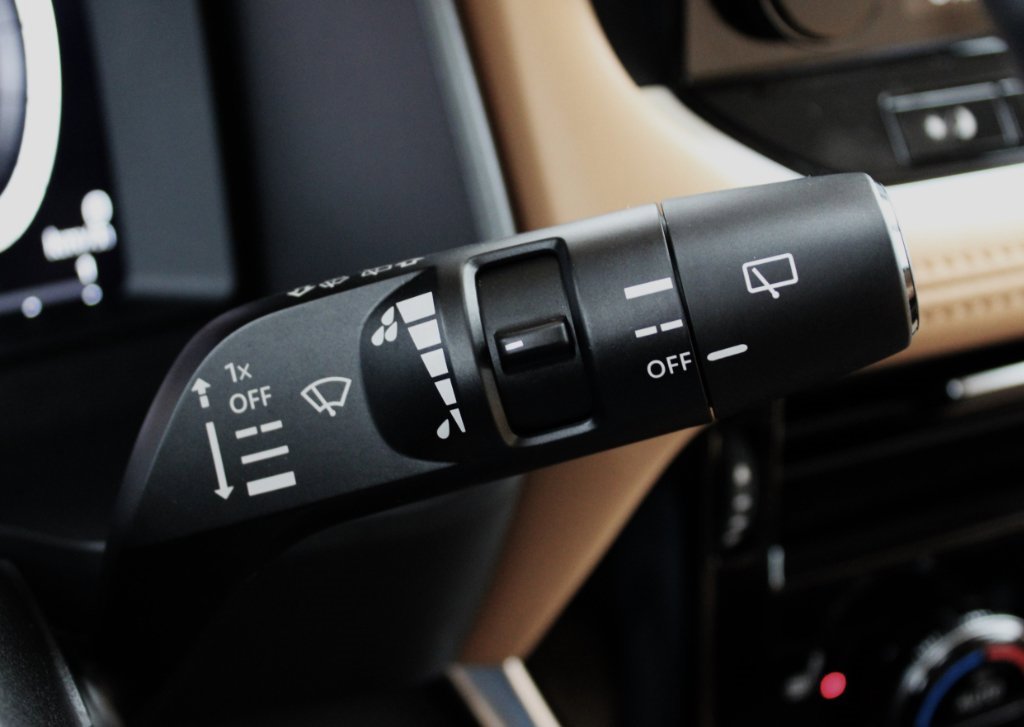 Certified 2022 Nissan Rogue Platinum w/ Head-Up Display Package image 36