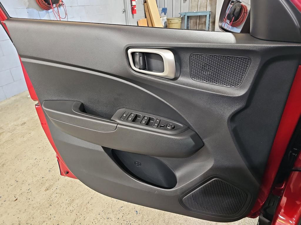 New 2026 Hyundai Venue SE image 25