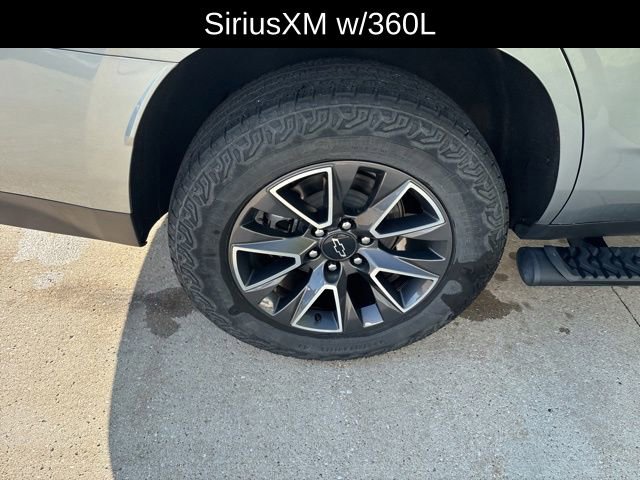 Certified 2024 Chevrolet Tahoe Z71 w/ Luxury Package AWD/4WD image 10