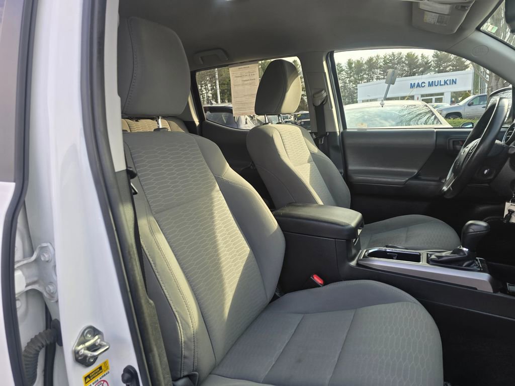 Used 2017 Toyota Tacoma SR5 w/ Tow Package image 11