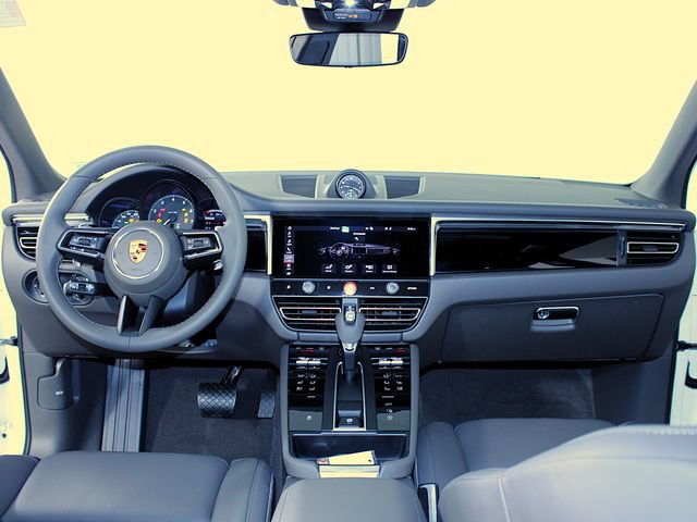 New 2026 Porsche Macan AWD/4WD image 13