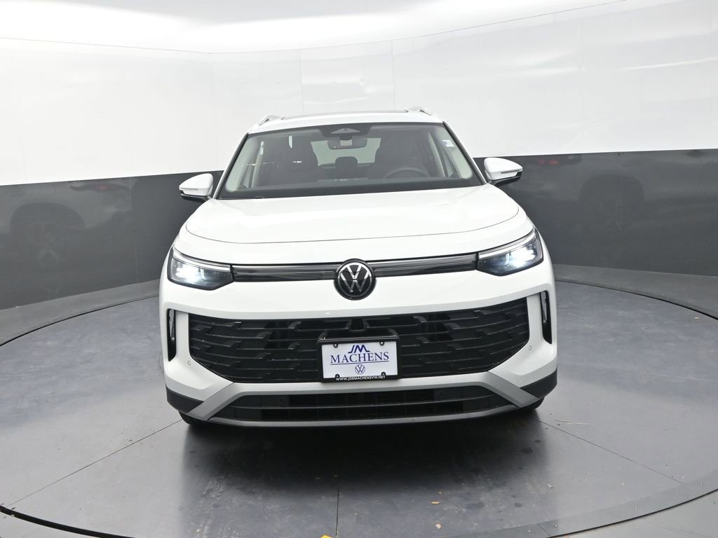 New 2026 Volkswagen Tiguan SE AWD/4WD image 2