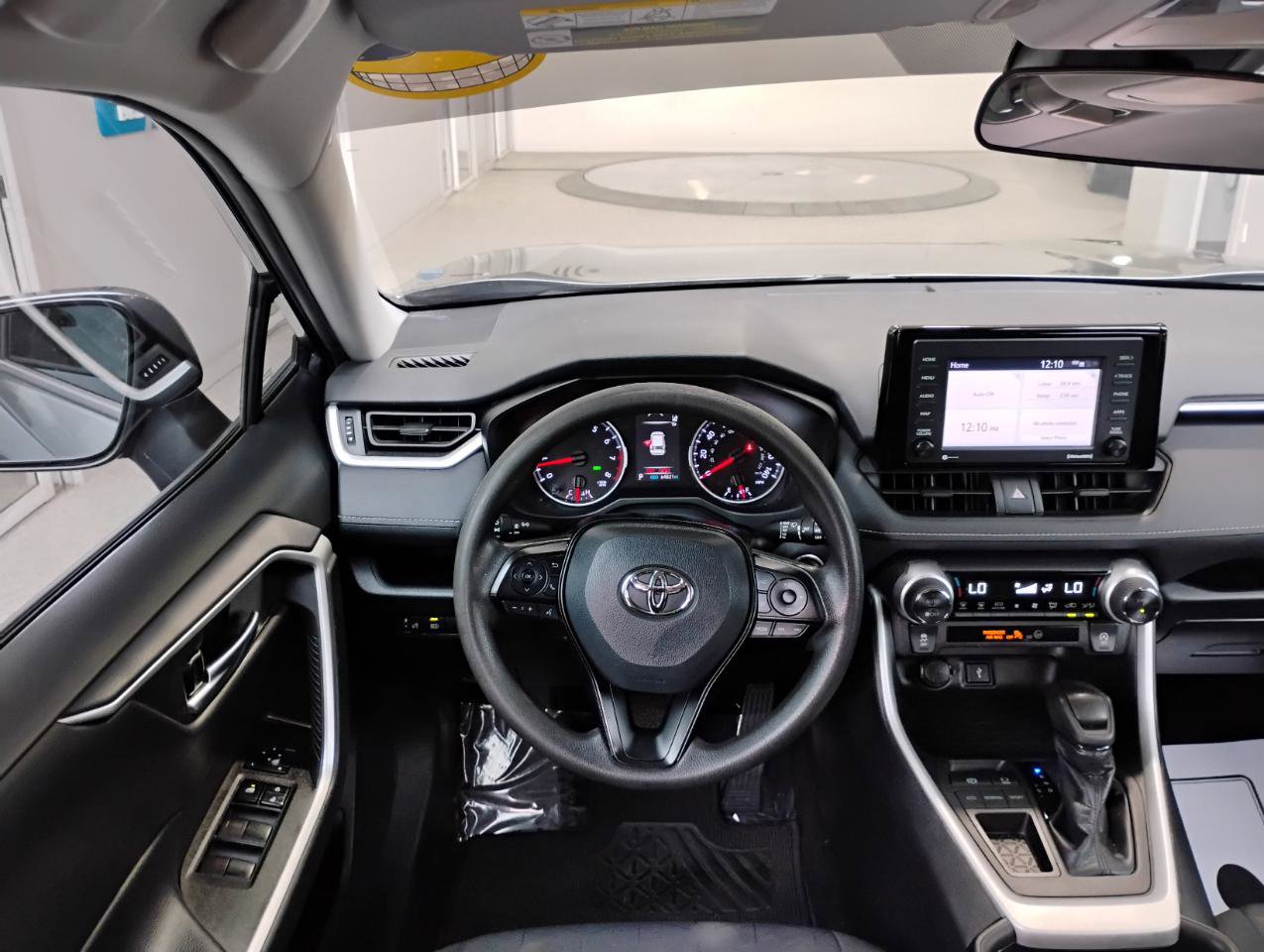 Used 2021 Toyota RAV4 XLE FWD image 48