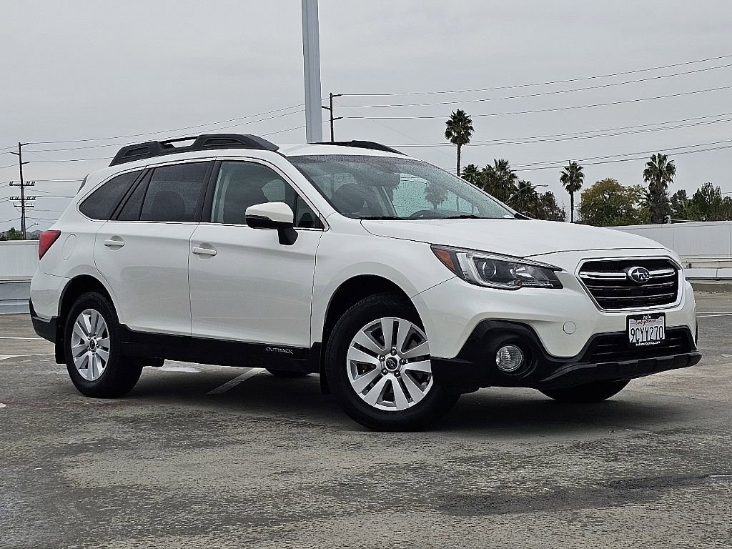 Used 2018 Subaru Outback 2.5i Premium image 3