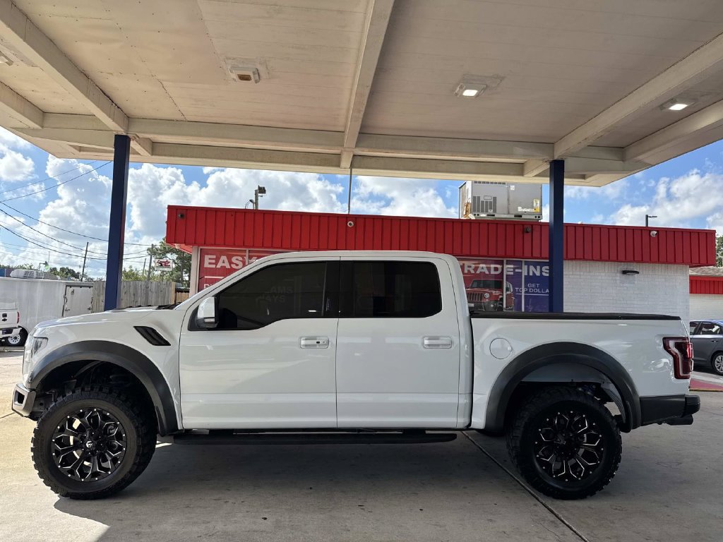 Used 2018 Ford F150 Raptor w/ Equipment Group 802A Luxury AWD/4WD image 4