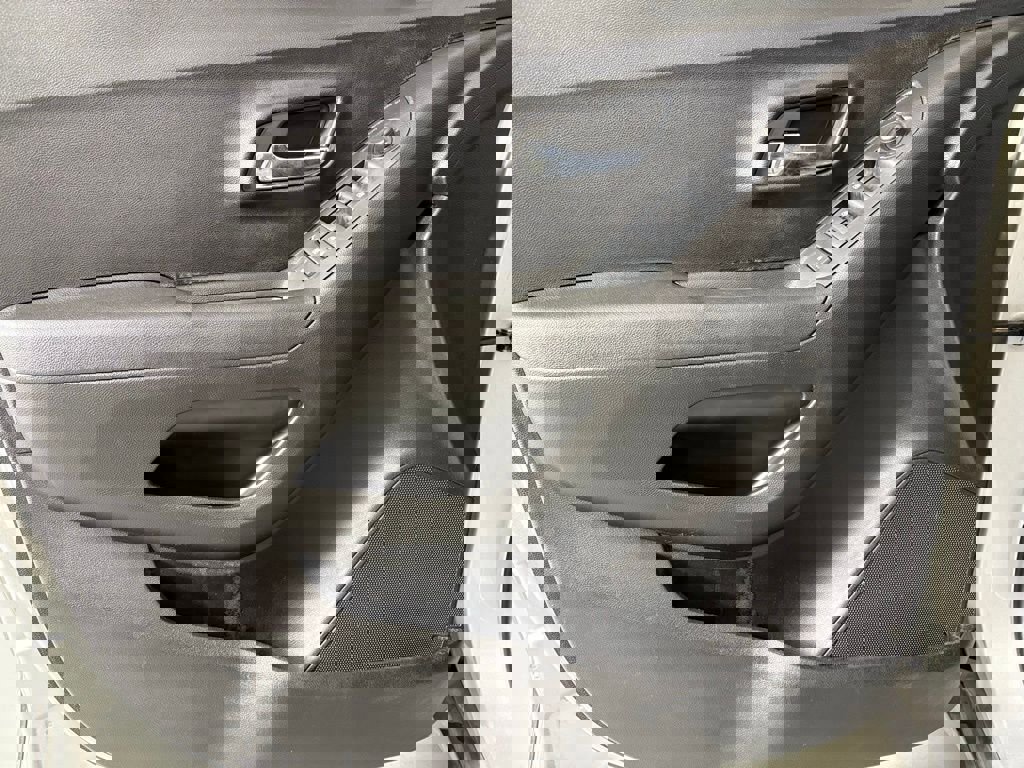 Used 2015 Chevrolet Trax LT w/ LT Plus Package image 13