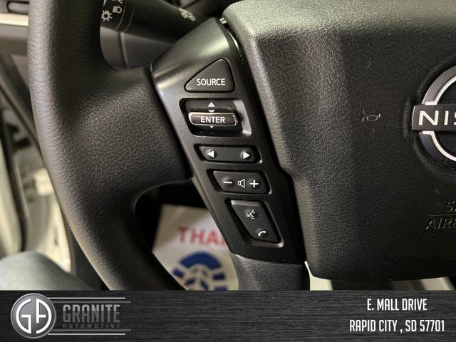 Used 2024 Nissan Frontier SV image 33
