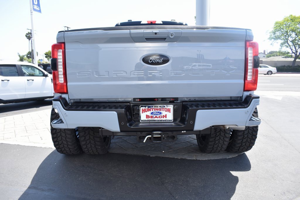 Used 2025 Ford F450 Lariat w/ FX4 Off-Road Package image 15
