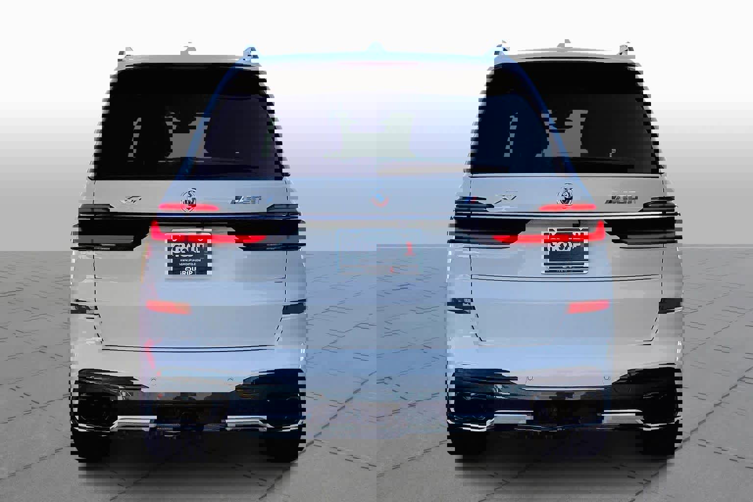 Used 2023 BMW X7 M60i w/ Executive Package image 5