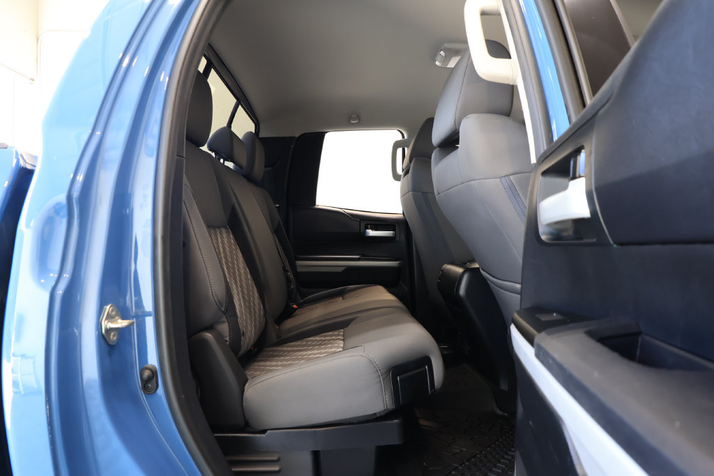 Used 2019 Toyota Tundra SR5 w/ Convenience Package AWD/4WD image 24