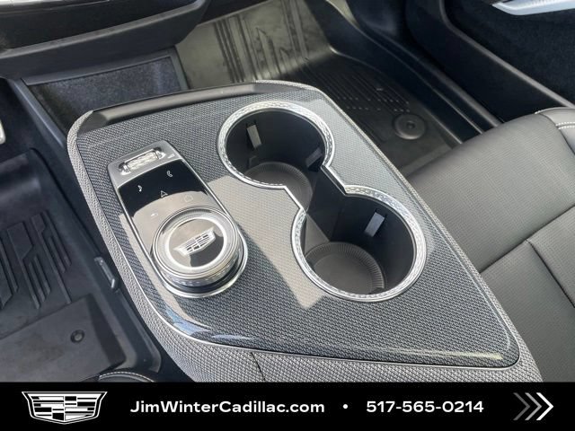 Certified 2025 Cadillac Optiq Luxury 2 w/ LPO, Floor Liner Package AWD/4WD image 34