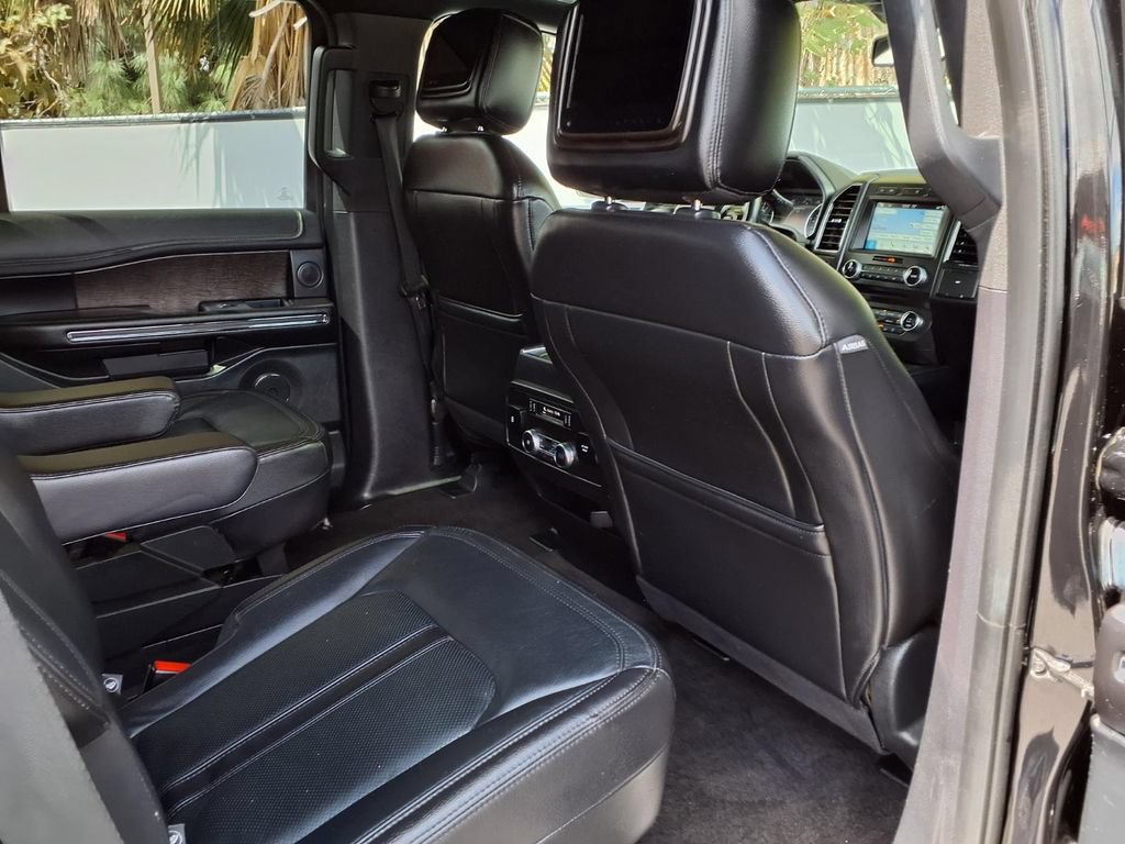 Used 2018 Ford Expedition Limited w/ Equipment Group 301A AWD/4WD image 36