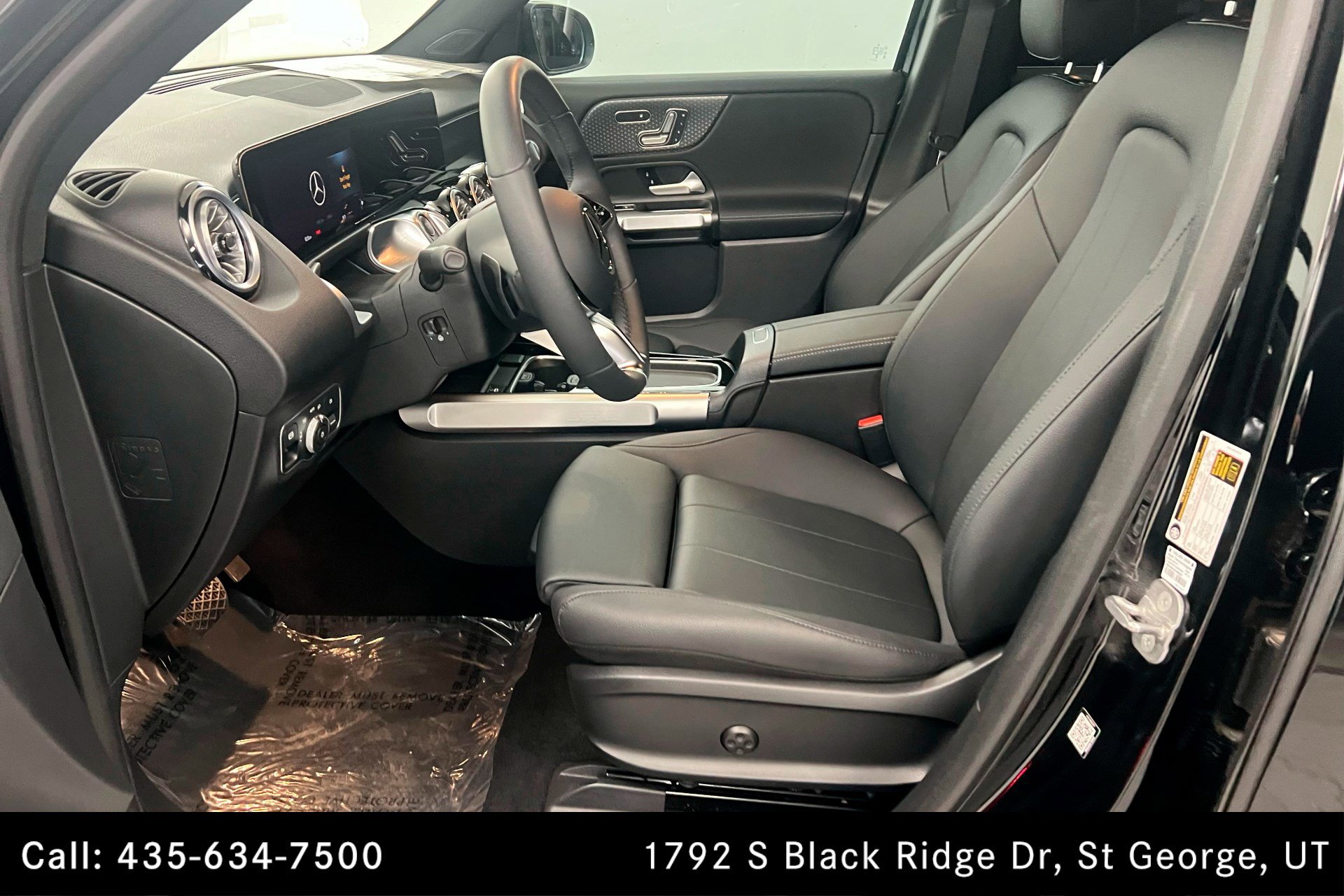 Used 2024 Mercedes-Benz EQB 300 EQB 300 image 17