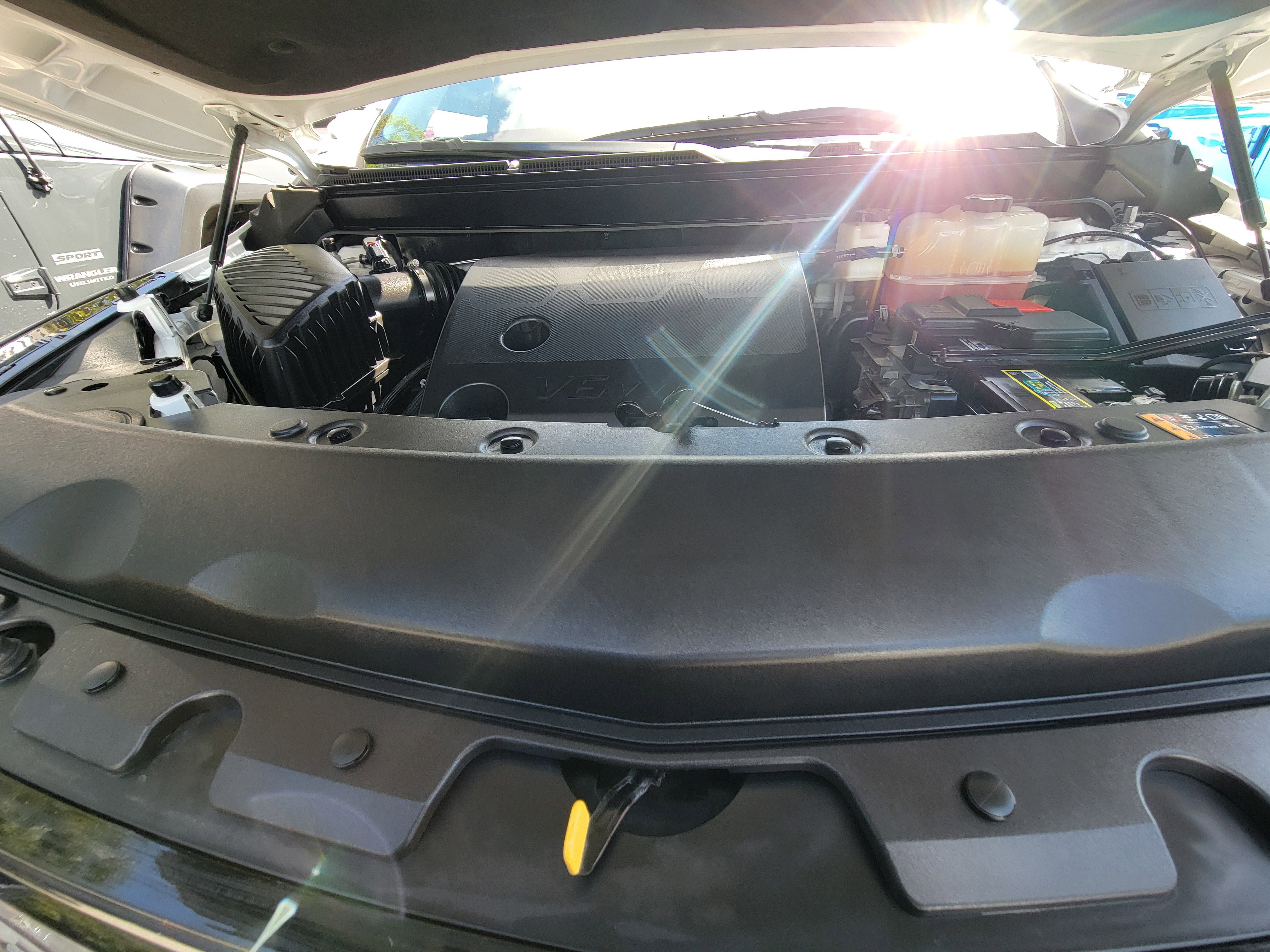 Used 2023 Buick Enclave Essence image 27