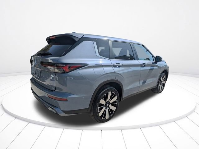 New 2026 Mitsubishi Outlander SE image 4