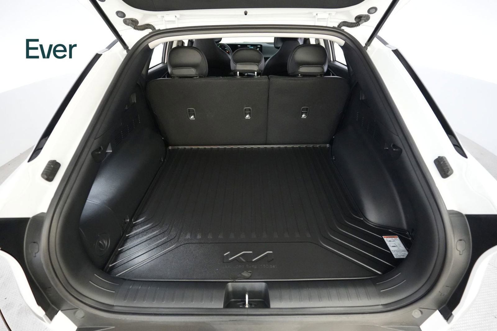 Used 2025 Kia EV6 Light RWD image 8
