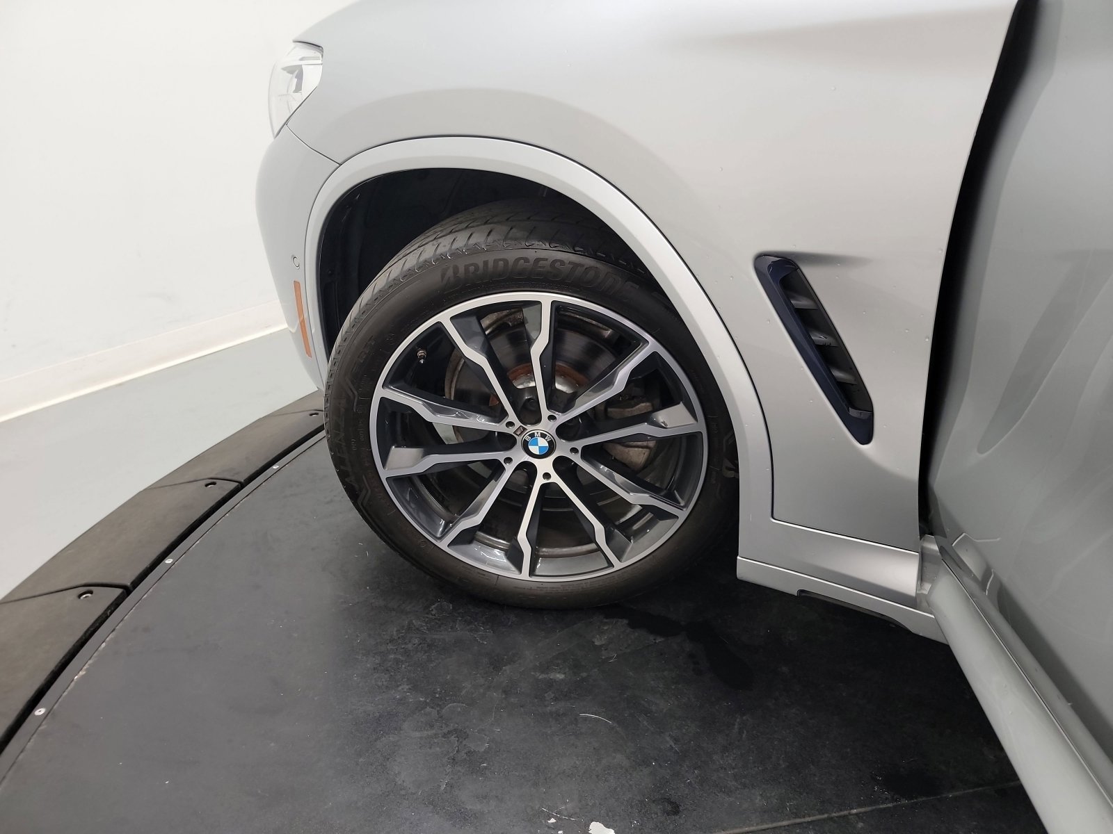 Used 2021 BMW X4 xDrive30i w/ M Sport Package image 31