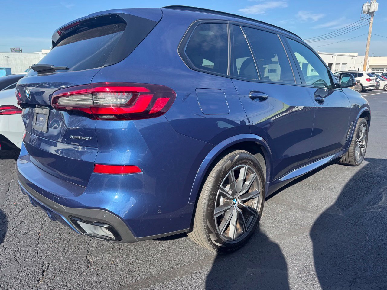 Used 2021 BMW X5 xDrive40i w/ M Sport Package AWD/4WD image 5
