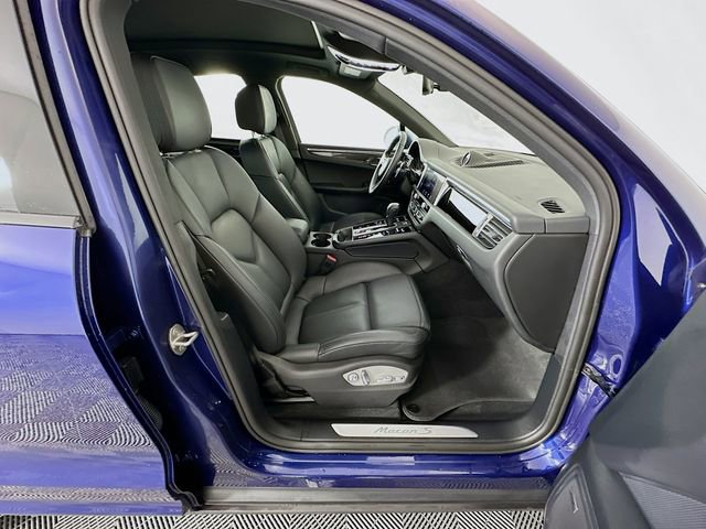 Used 2024 Porsche Macan S AWD/4WD image 30