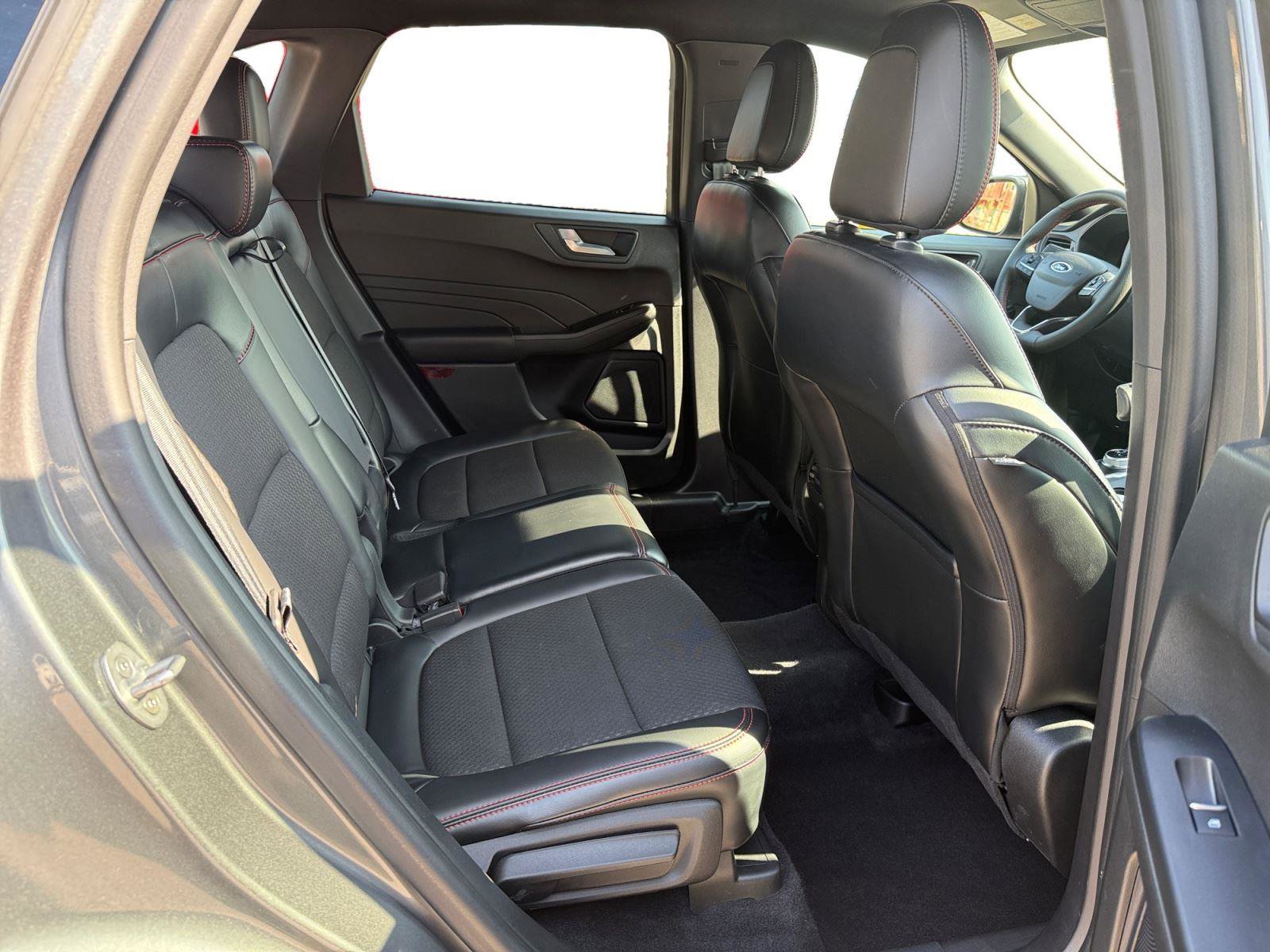Used 2023 Ford Escape ST-Line AWD/4WD image 24