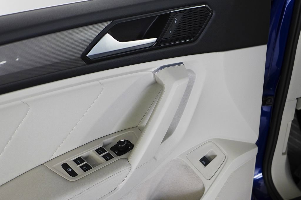 Used 2022 Volkswagen Tiguan SE image 10