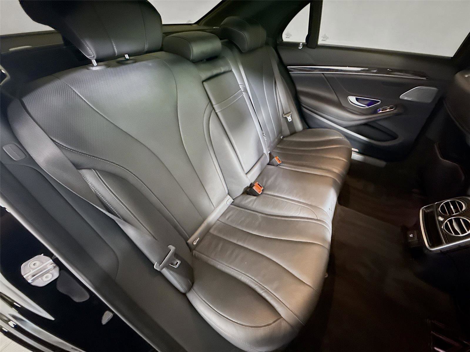 Used 2020 Mercedes-Benz S 450 Sedan image 17