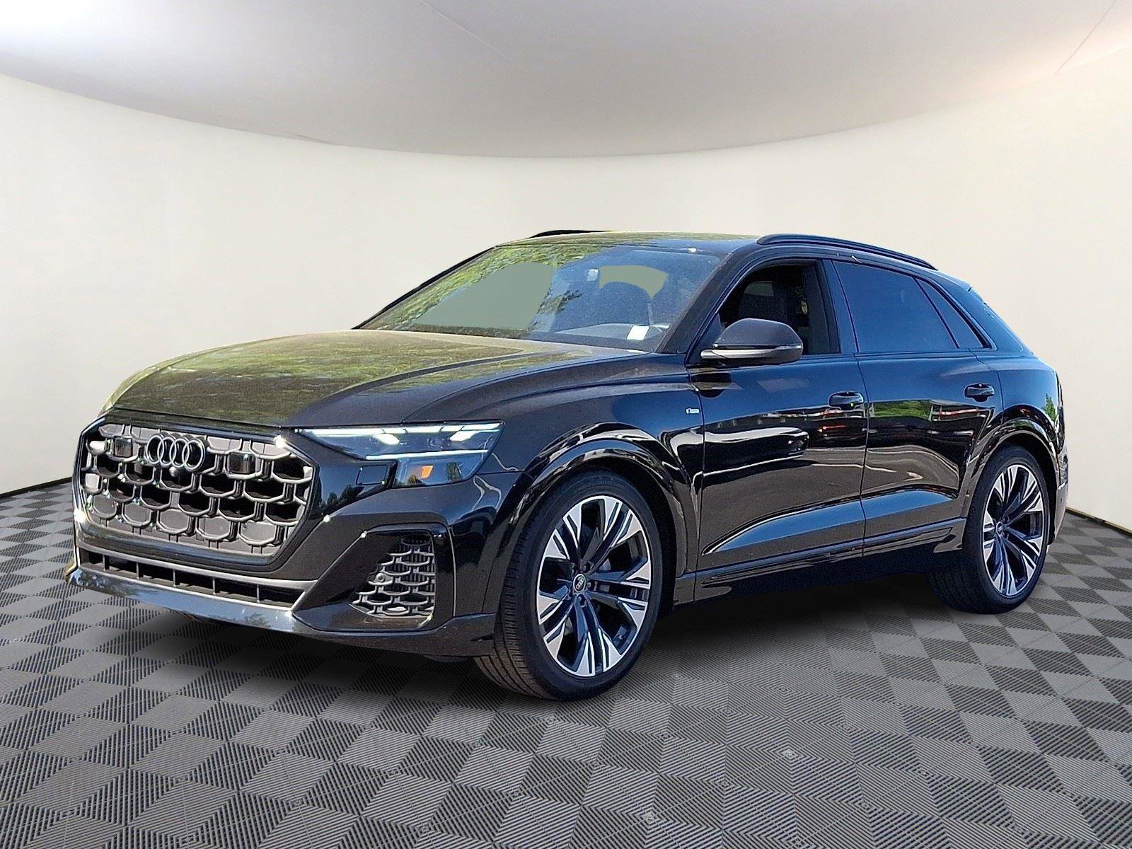 Used 2026 Audi Q8 Premium Plus w/ Premium Plus Package AWD/4WD image 3