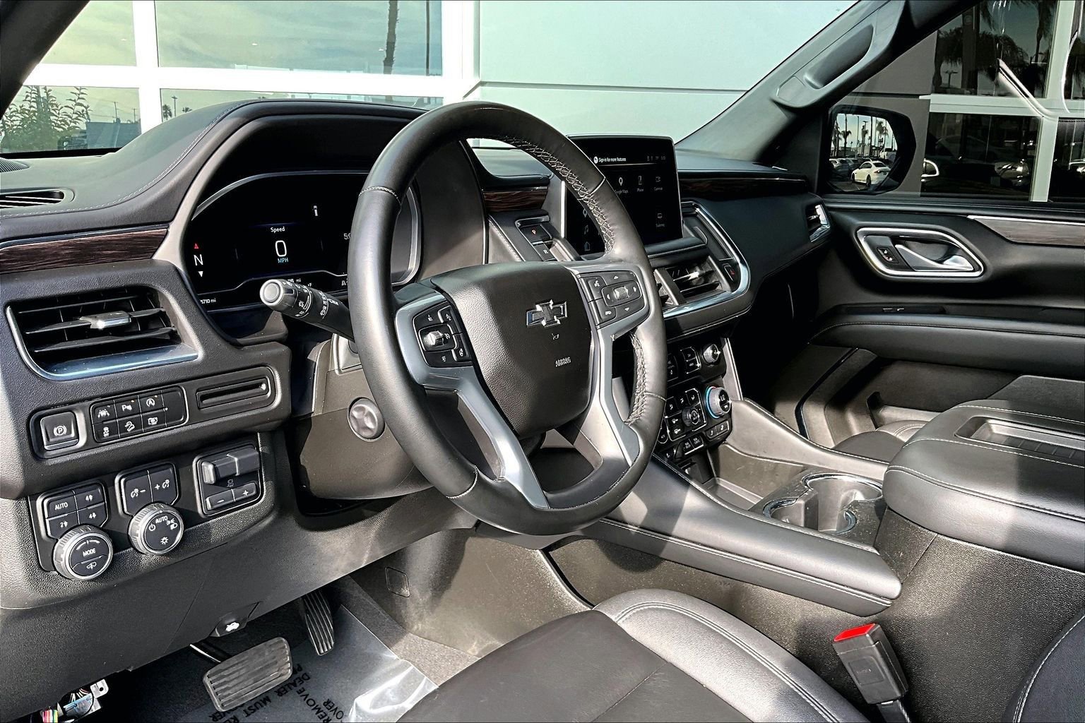 Used 2023 Chevrolet Suburban Z71 w/ Z71 Off-Road Package AWD/4WD image 14