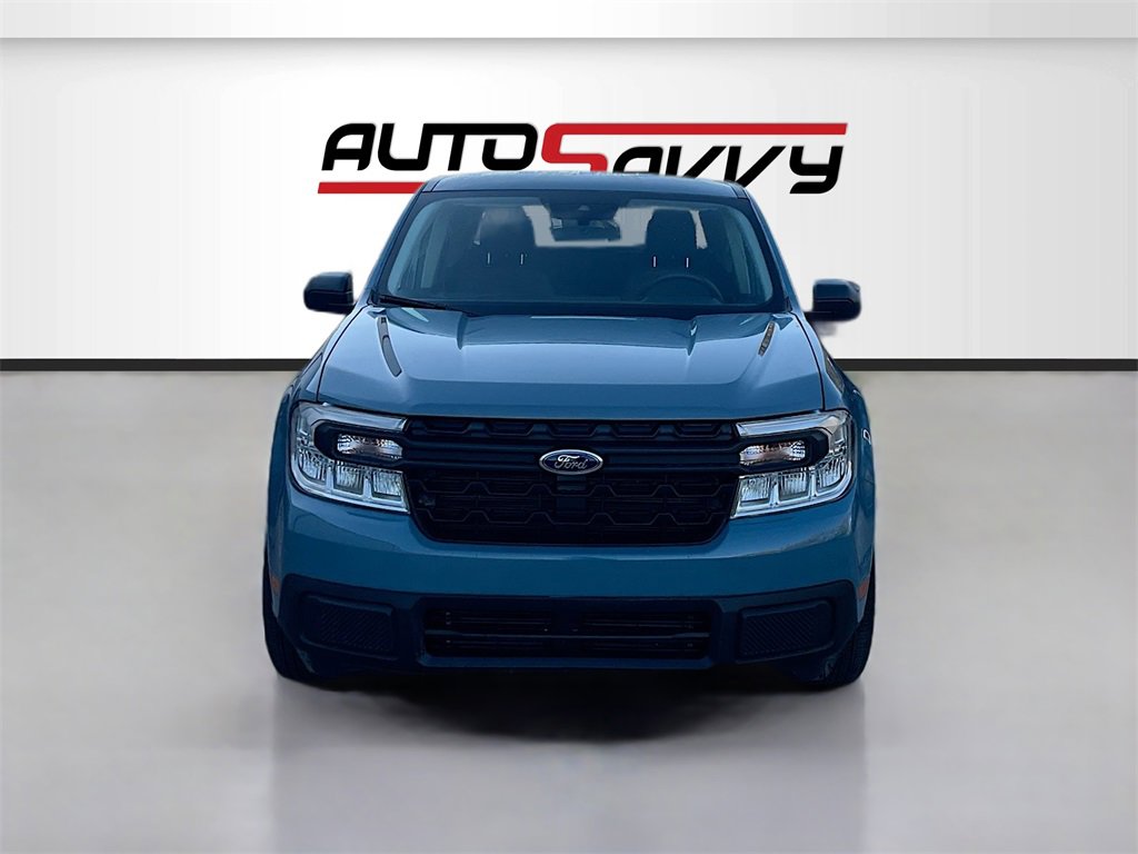Used 2023 Ford Maverick XL image 2