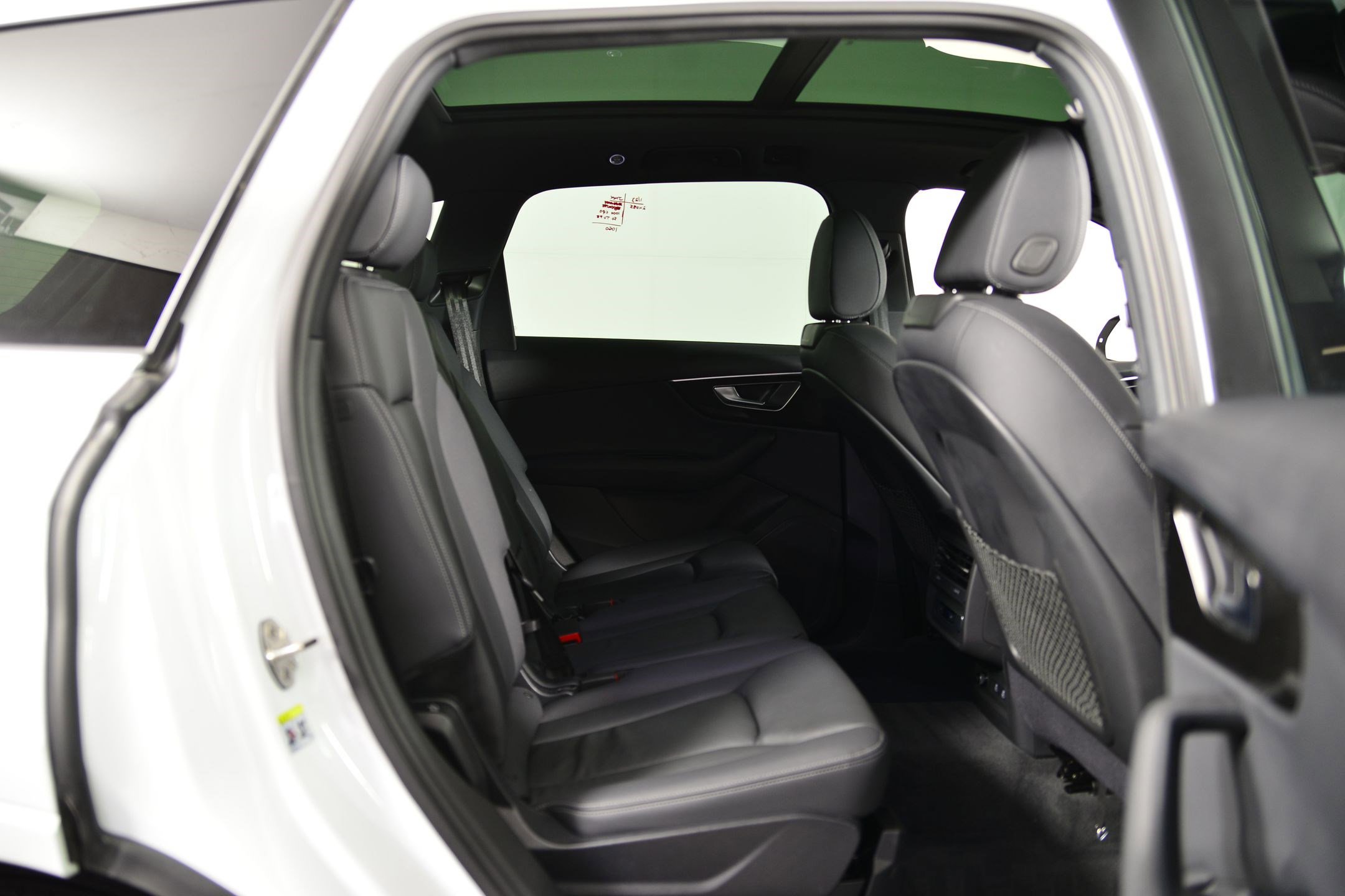 Used 2025 Audi Q7 Premium w/ Convenience Package image 19