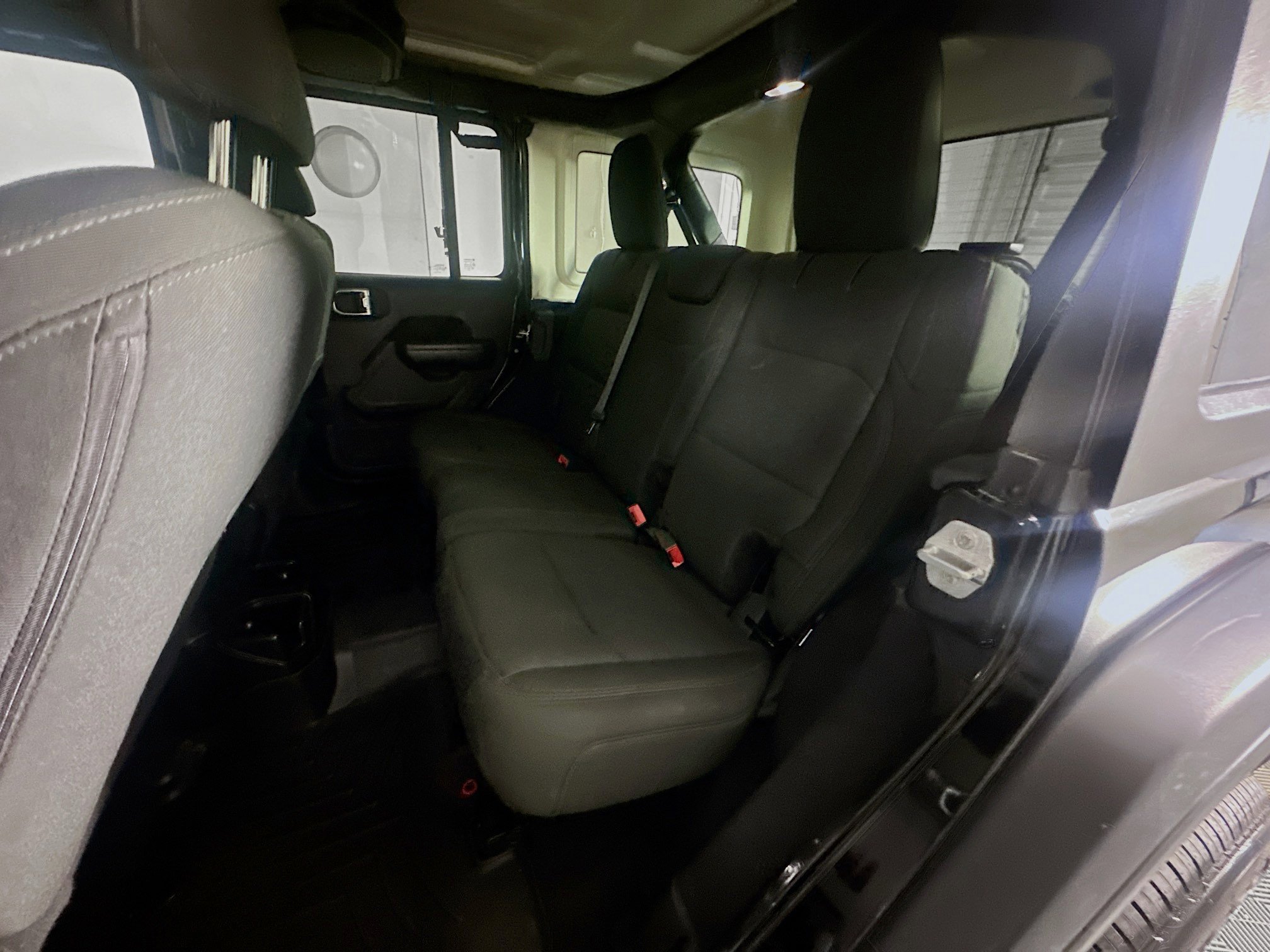 Used 2018 Jeep Wrangler Unlimited Sport S image 26