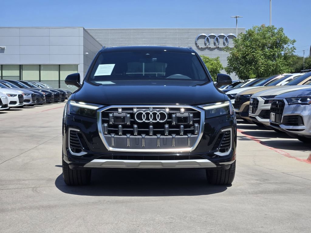 Certified 2025 Audi Q7 3.0T Premium Plus image 3