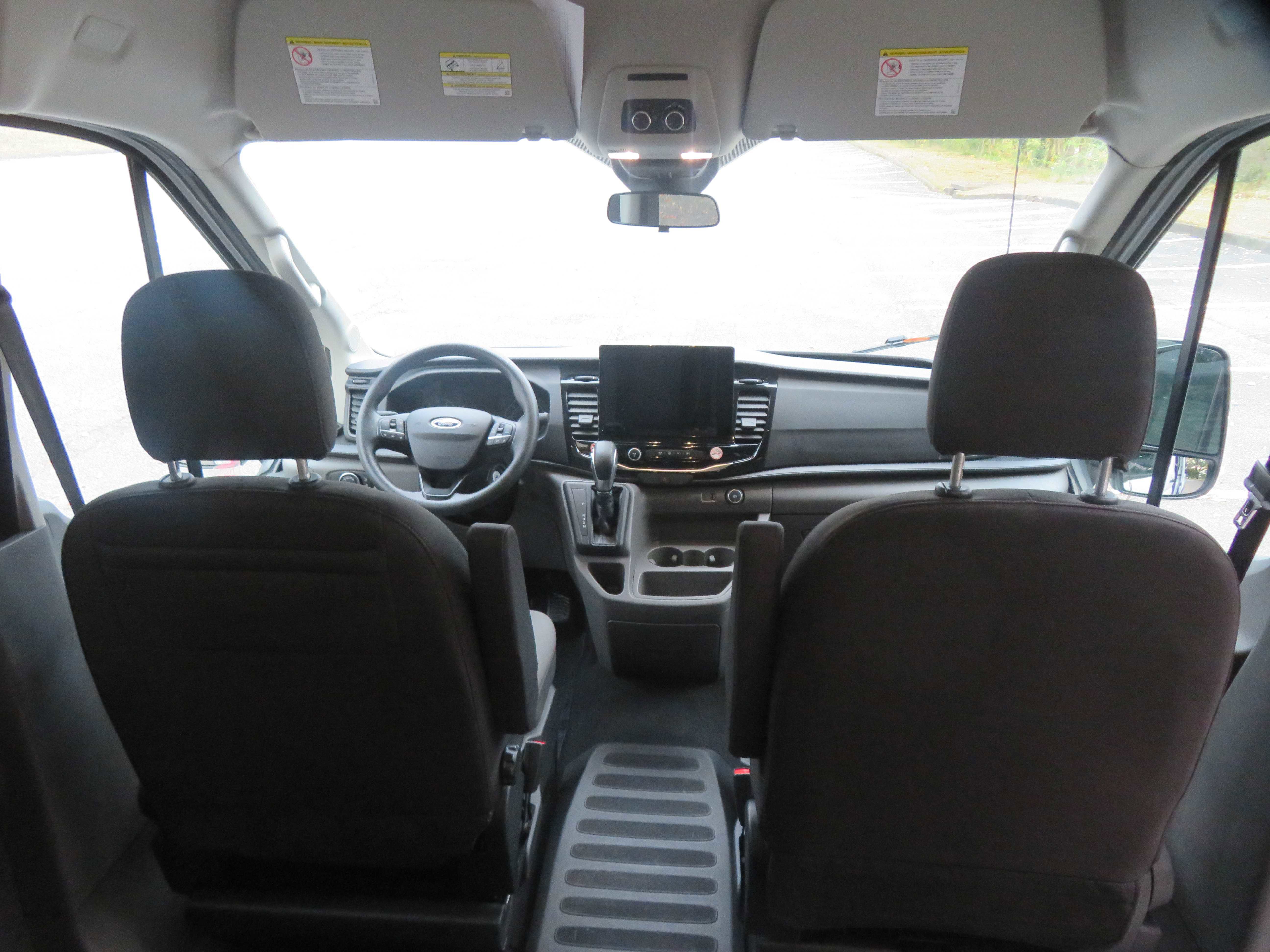 Used 2023 Ford Transit 350 XLT image 27