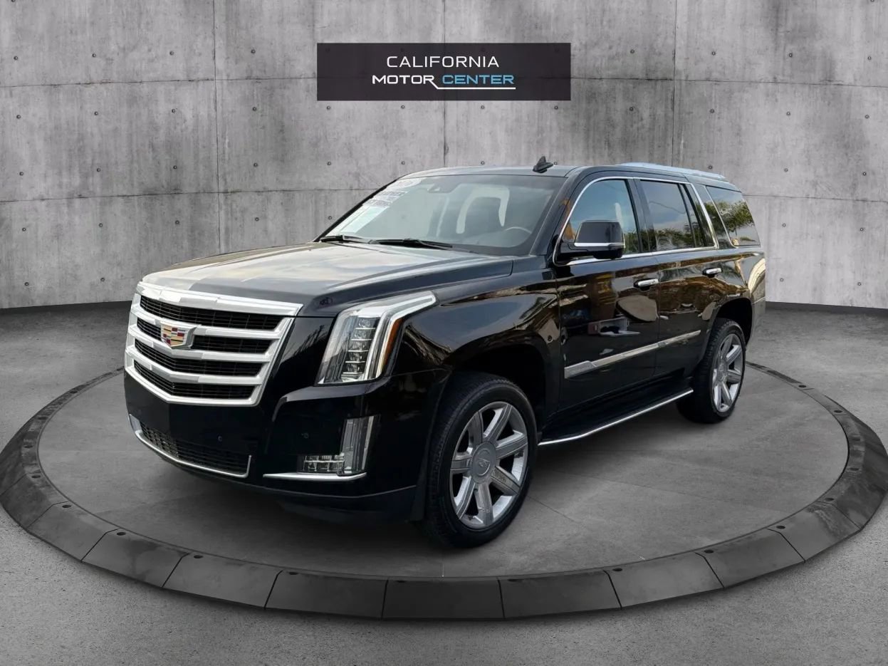 Used 2016 Cadillac Escalade Luxury image 3