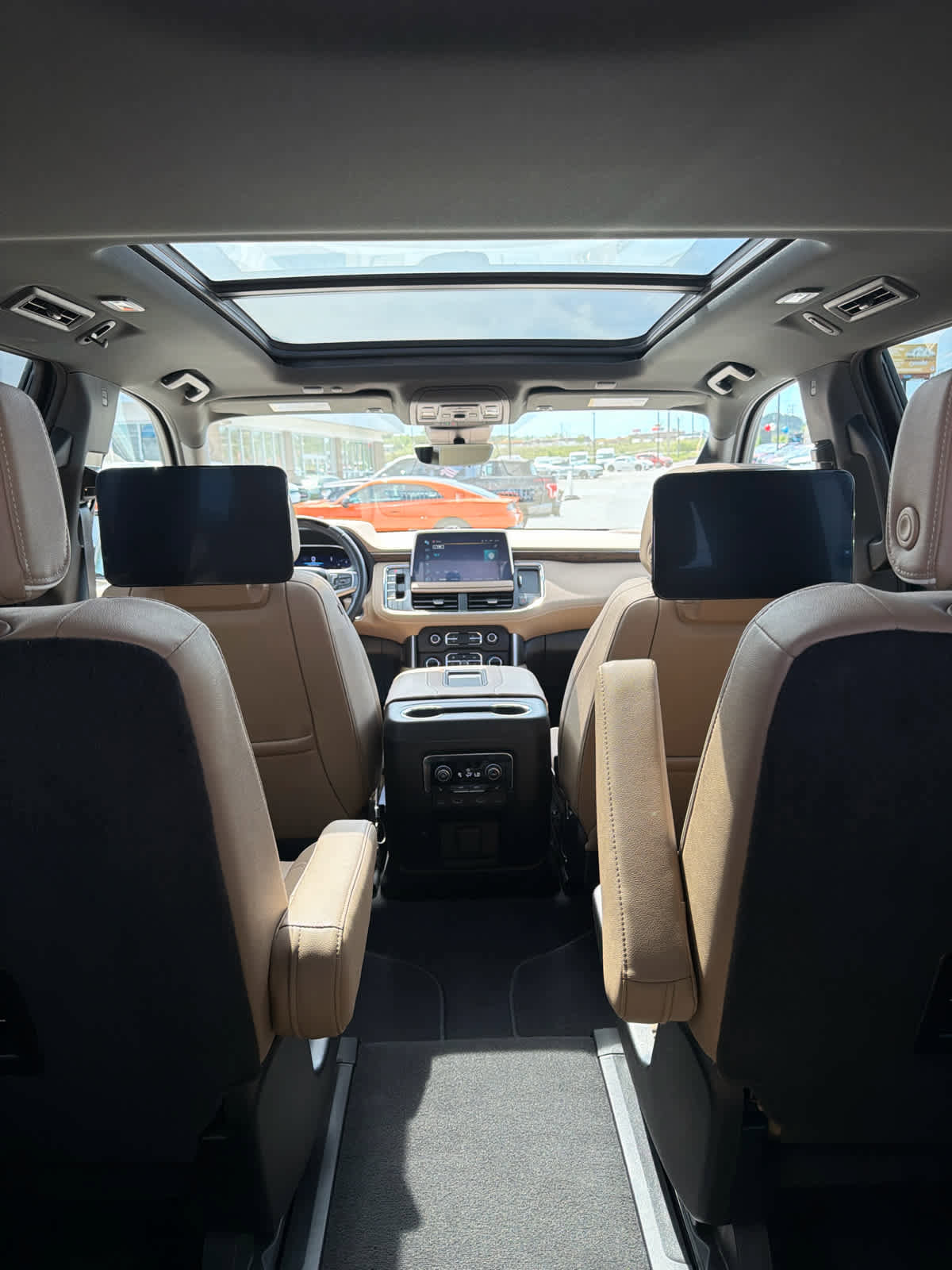 Used 2023 Chevrolet Tahoe Premier w/ Advanced Technology Package image 10