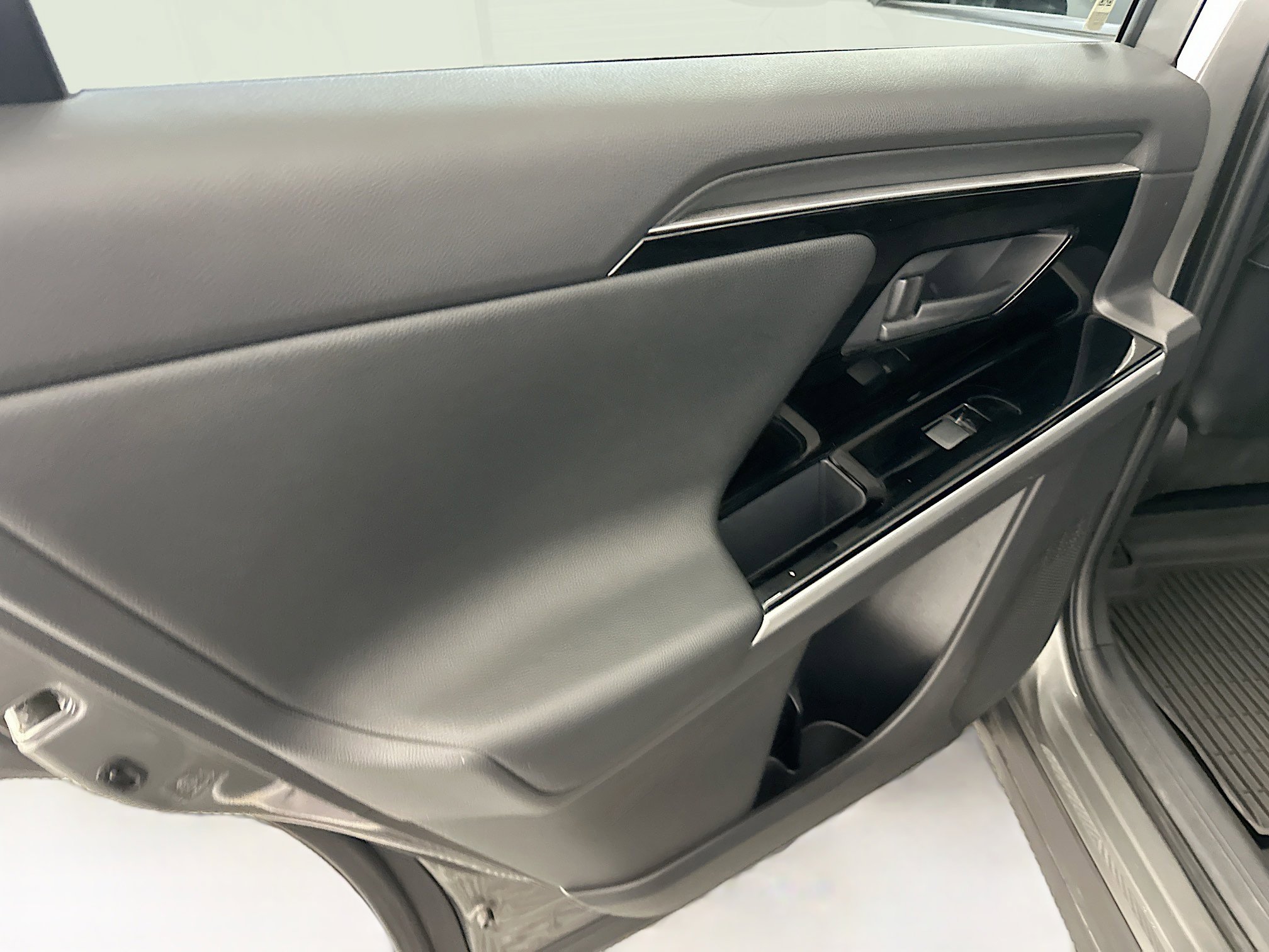 Used 2024 Toyota bZ4X XLE image 28