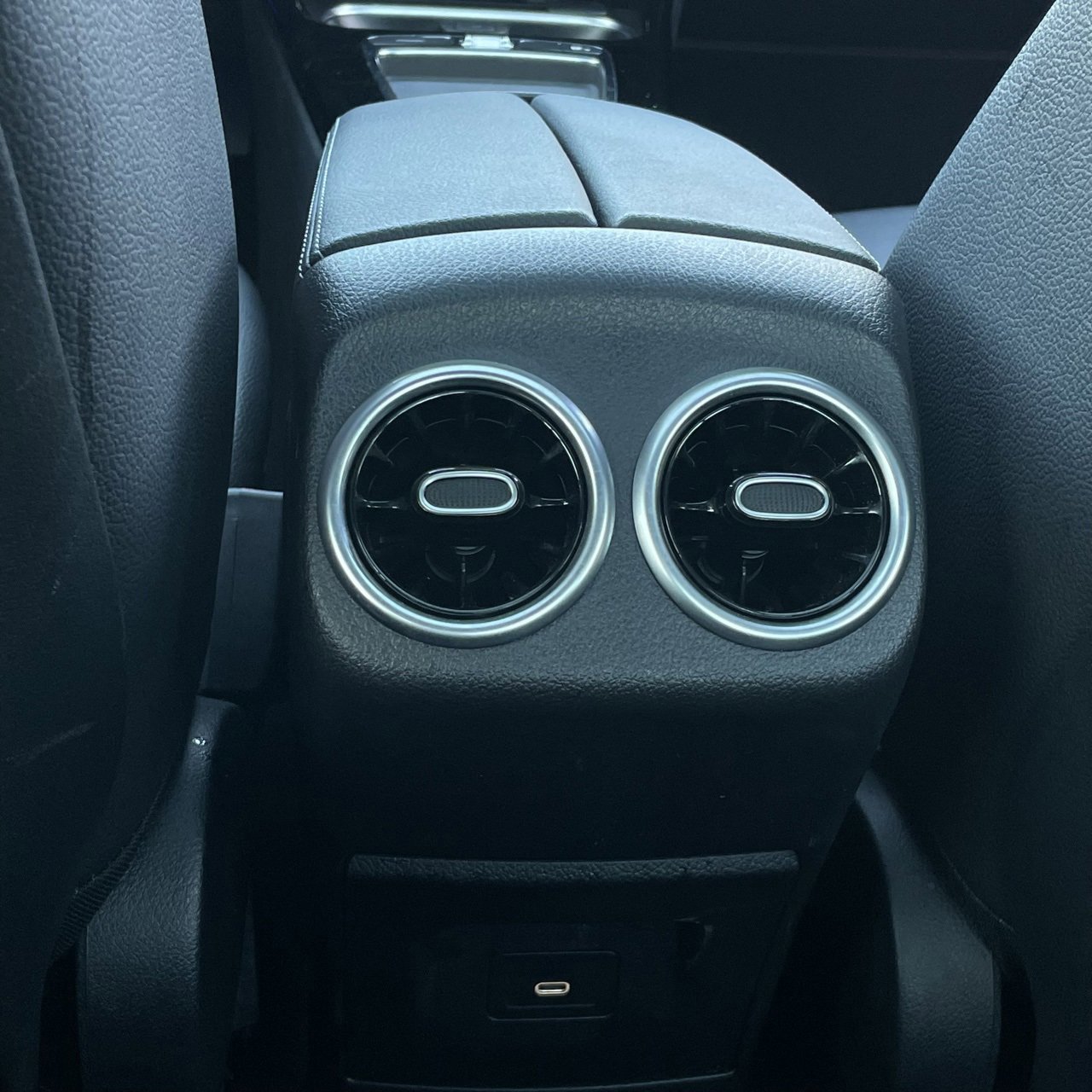 Used 2025 Mercedes-Benz CLA 250 image 24