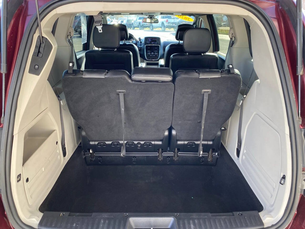 Used 2020 Dodge Grand Caravan SXT FWD image 27